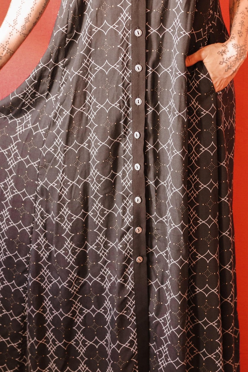 JULIETA Maxi Dress In EA Black Print