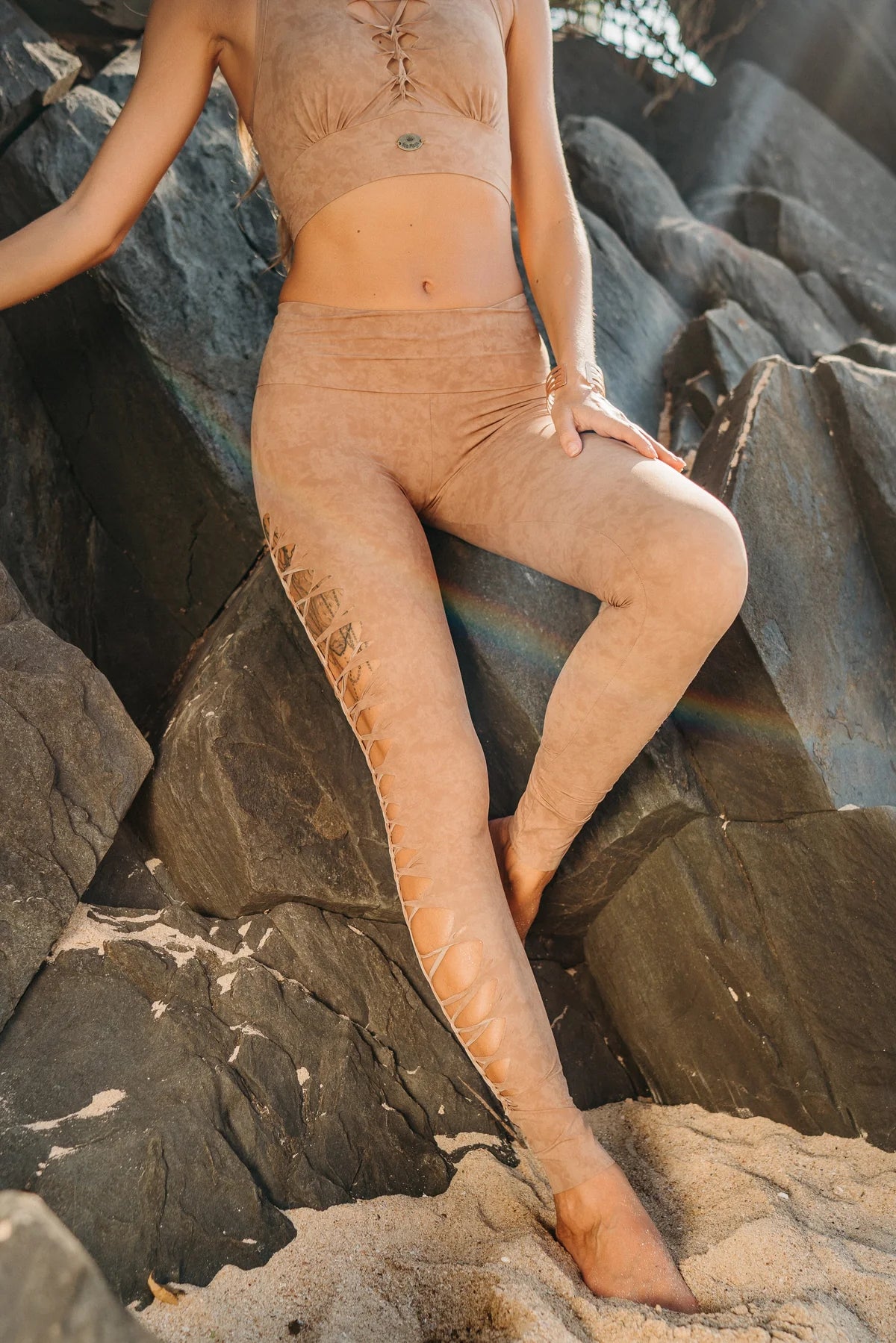 Yoga Side Cutouts Leggings In Shabby Beige