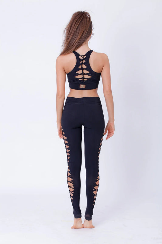 Yoga Side Cutouts Leggings In Black