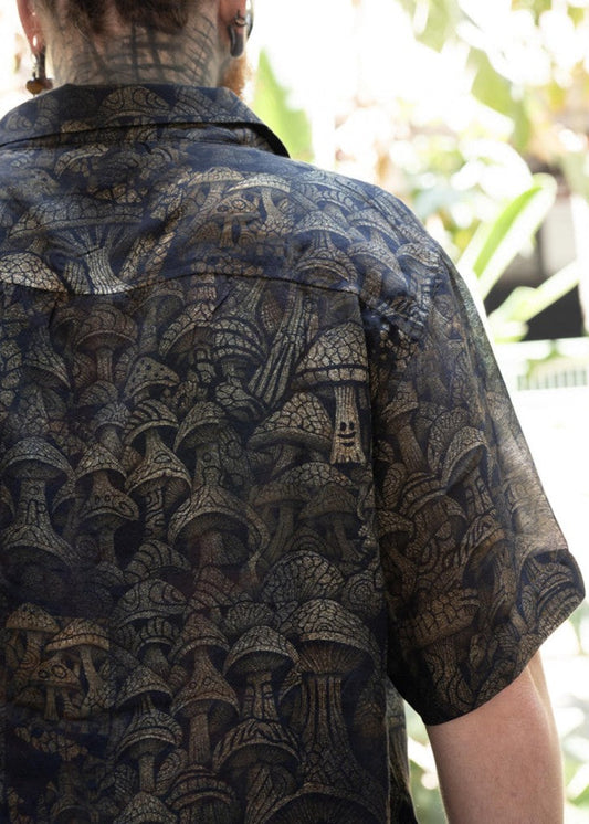 DEEP FOREST Short Sleeve Button Shirt