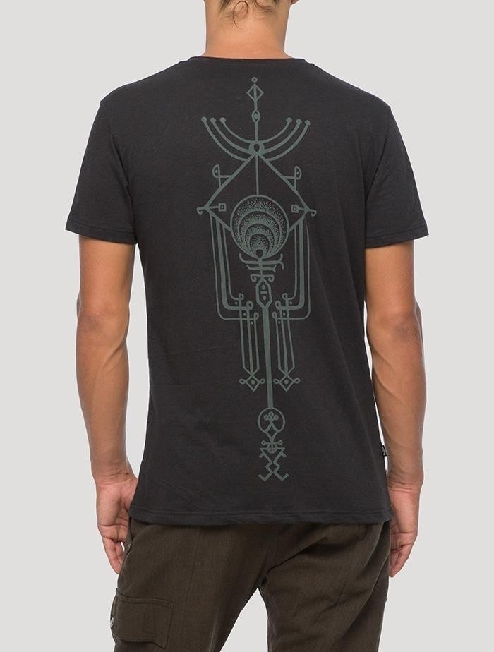 YANG T-Shirt In Black