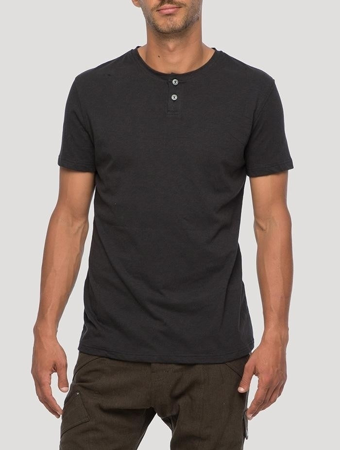 YANG T-Shirt In Black