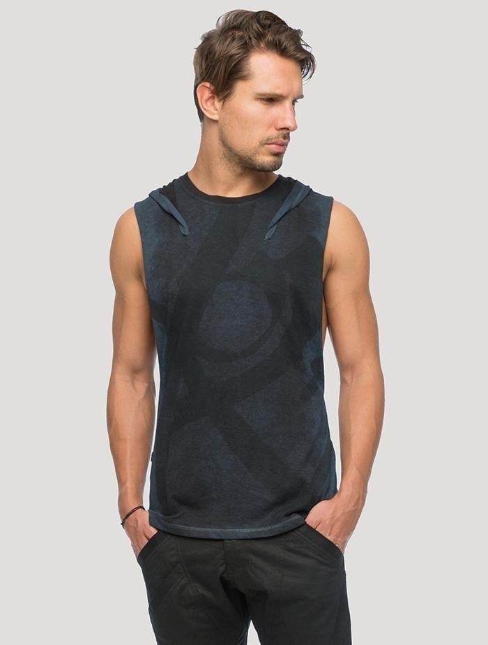 FEARLESS Hoodie Sleeveless Tee In Black