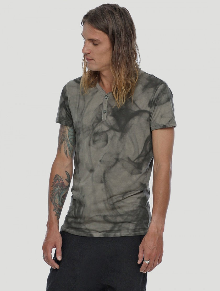 SMOKY HENLEY T-Shirt In Olive