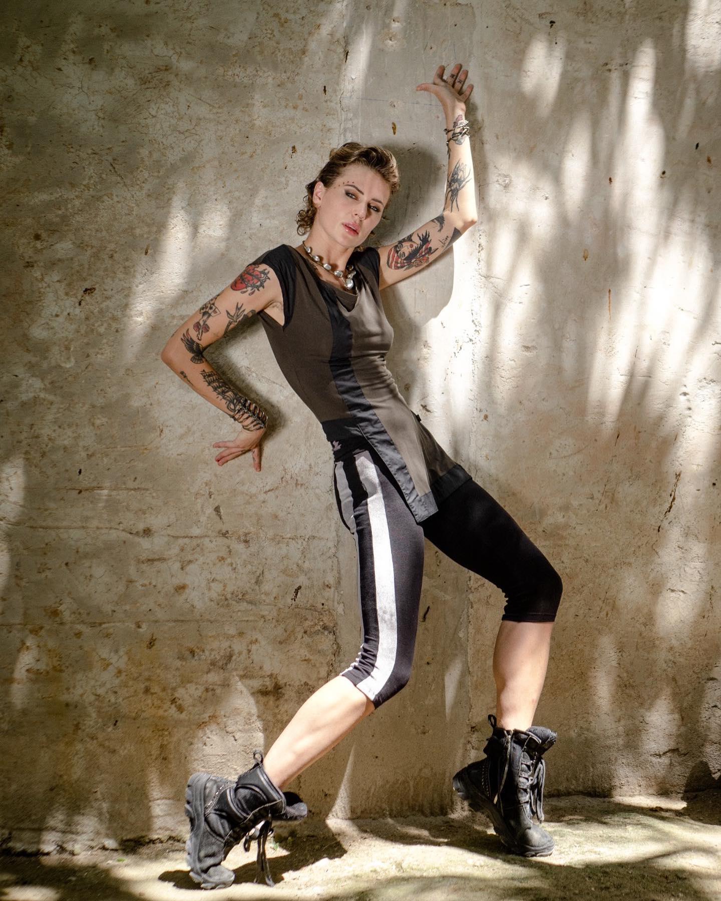 VENUS Sleeveless Tunic In Steel