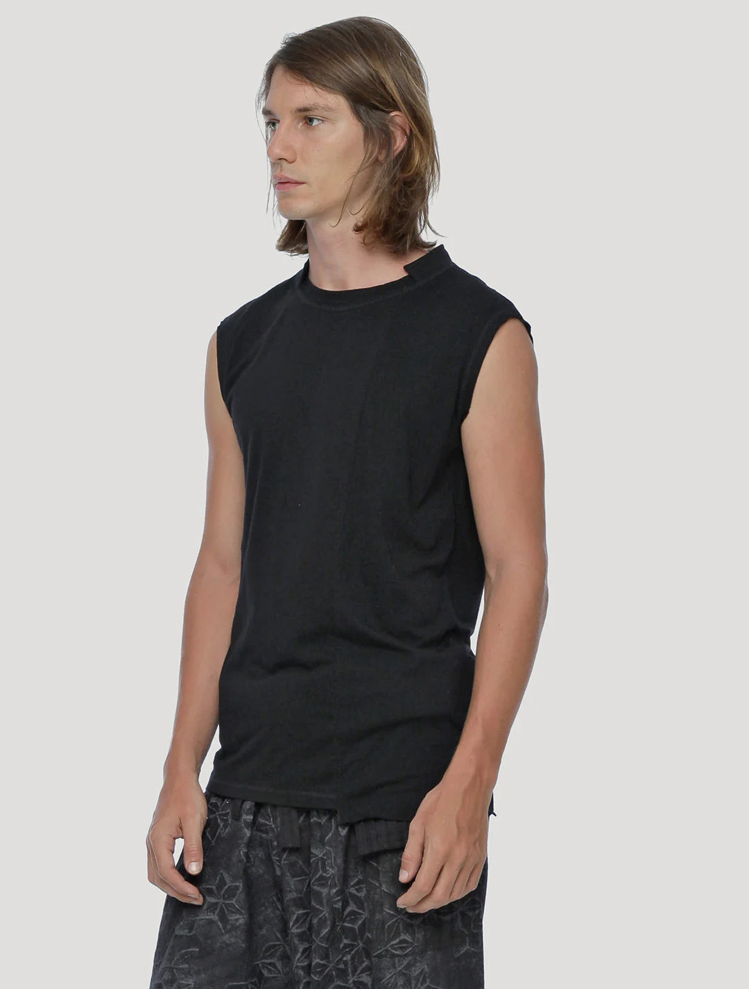 BLENDED Sleeveless Tee In Black