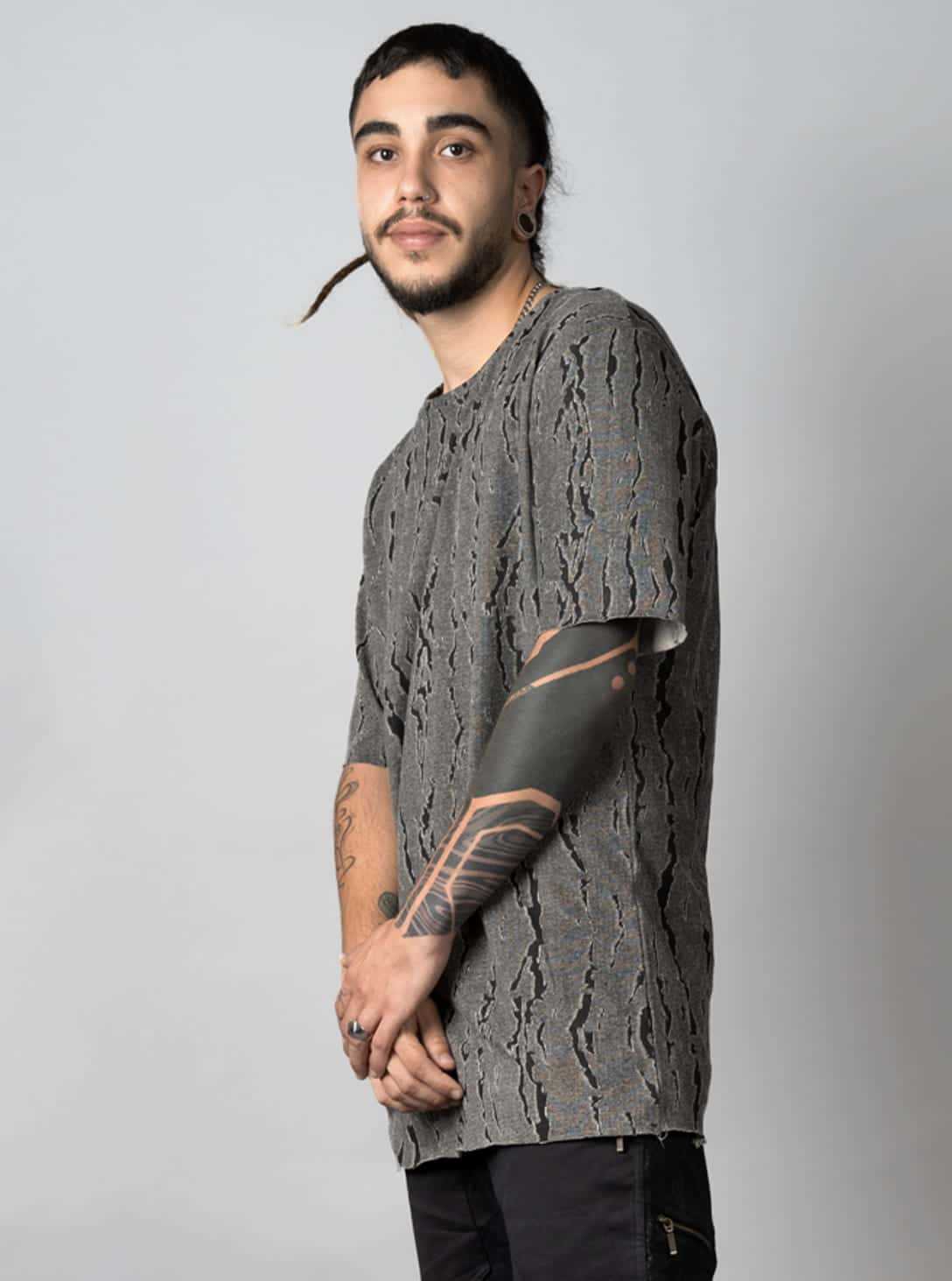 SAKAY BOTANICAL T-Shirt In Grey Shadow