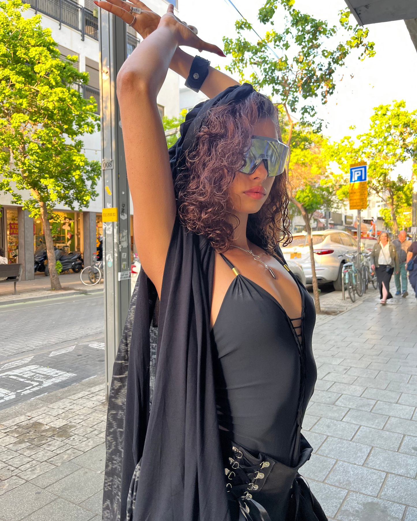 IMMA Hooded Kaftan In Black