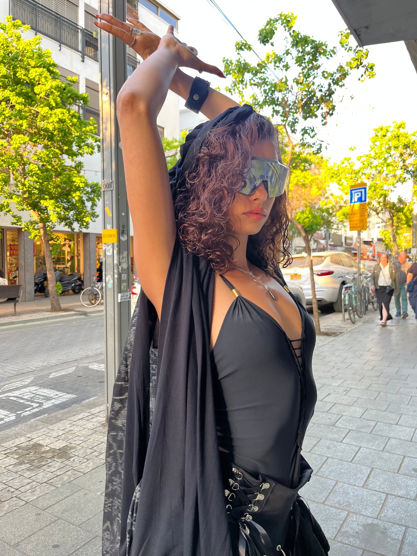 IMMA Hooded Kaftan In Black