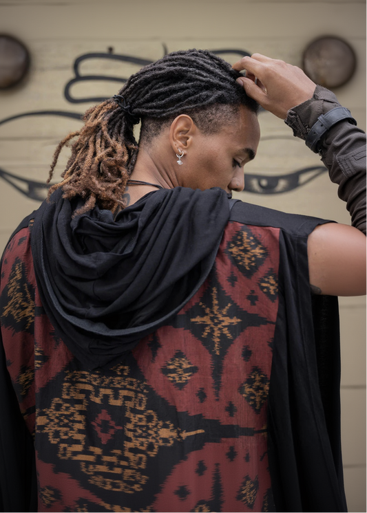 IMMA Unisex Hooded Kaftan In Black/Red