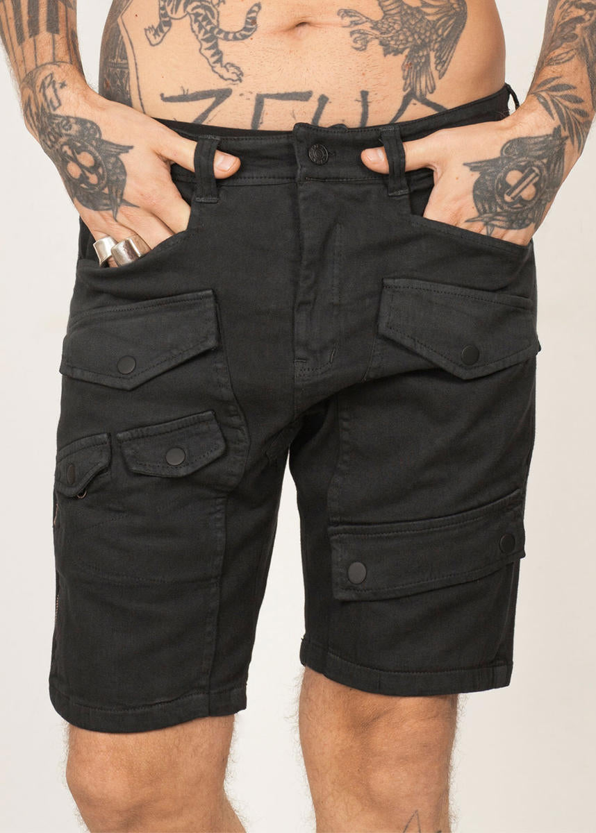 JAXON Shorts In Black