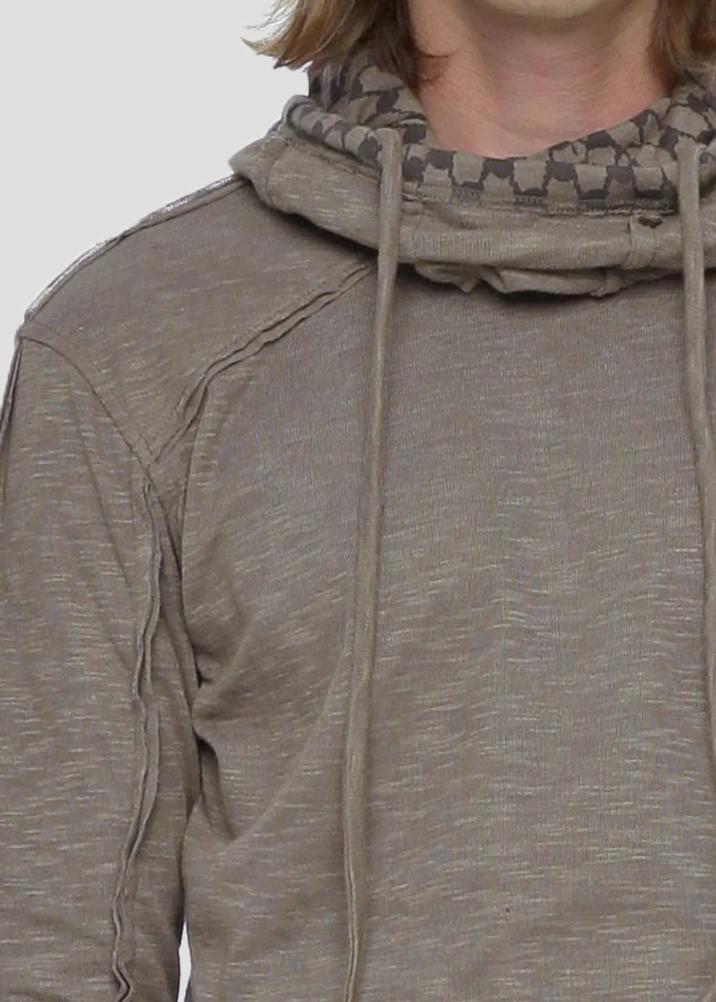 KAFIYA Hooded Sweater In Cement