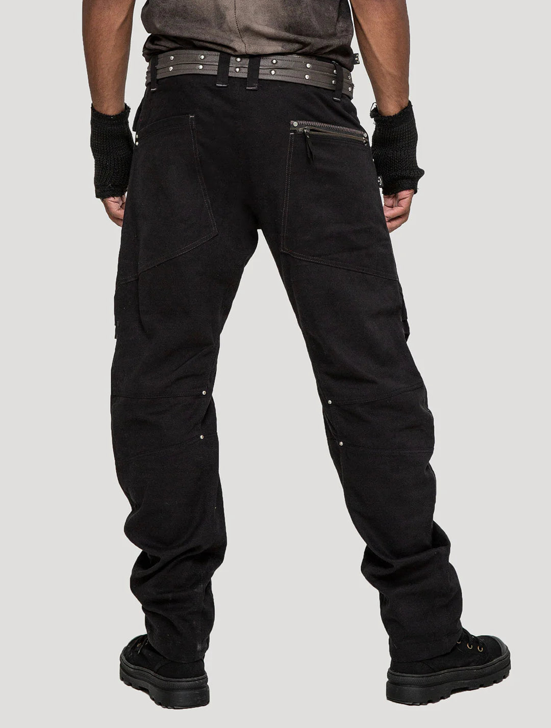 MAGNUS Pants In Black