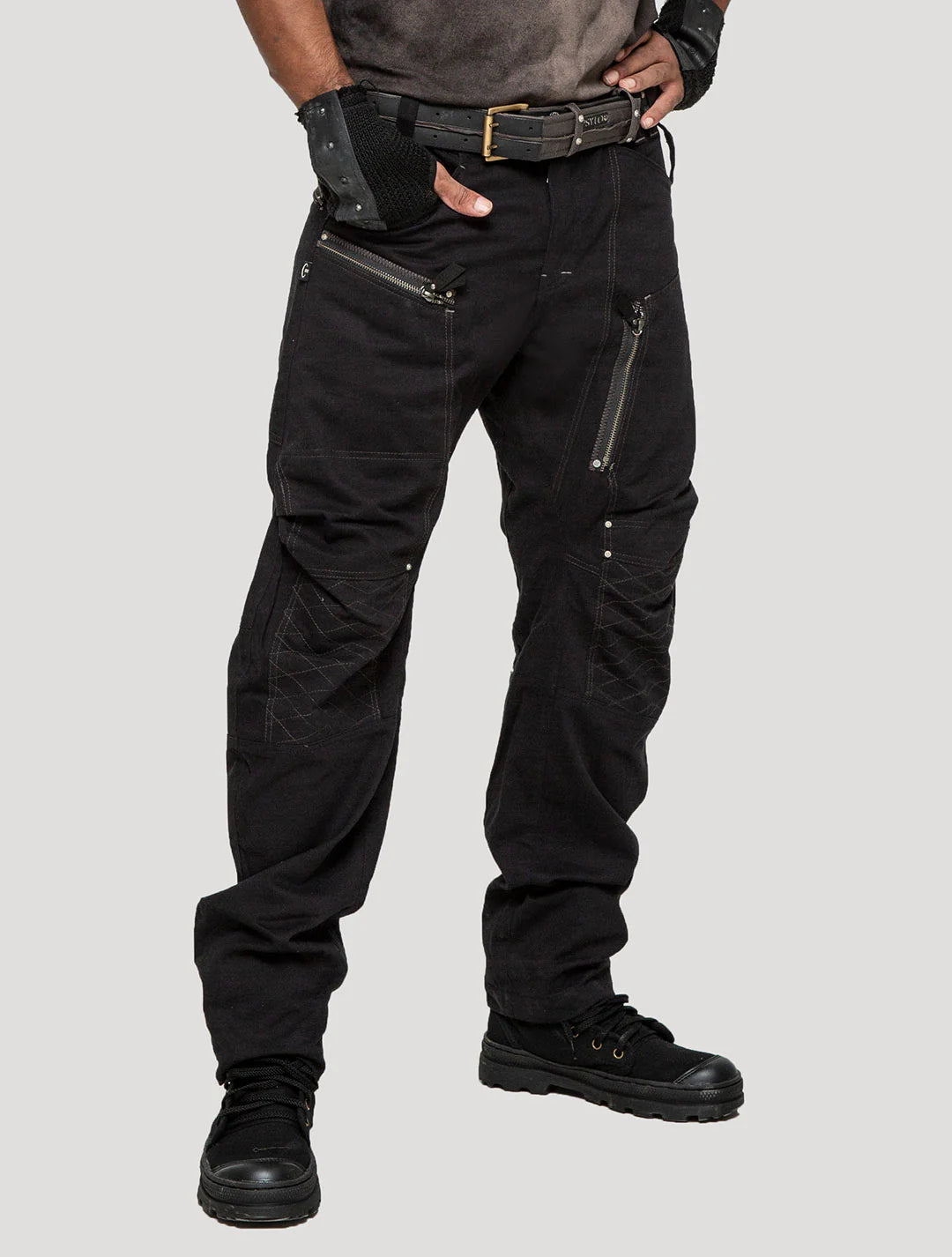 MAGNUS Pants In Black