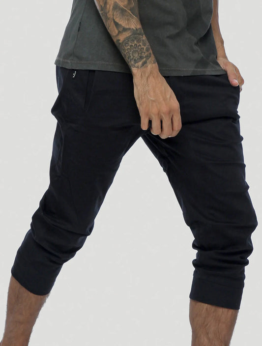 NJORD 3/4 Shorts In Black