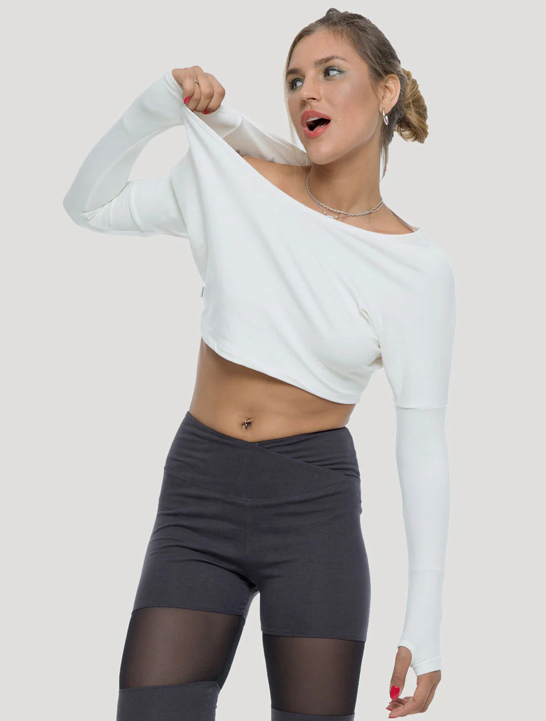 REVOL Long Sleeves Crop Top In Off White
