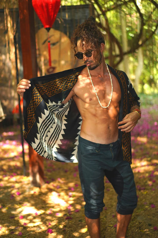 DARK TRIBAL PRINT Short Kimono