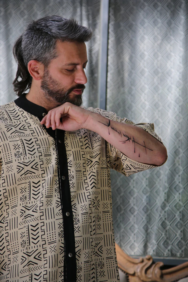 BUTTON UNISEX TUNIC Black & White Print