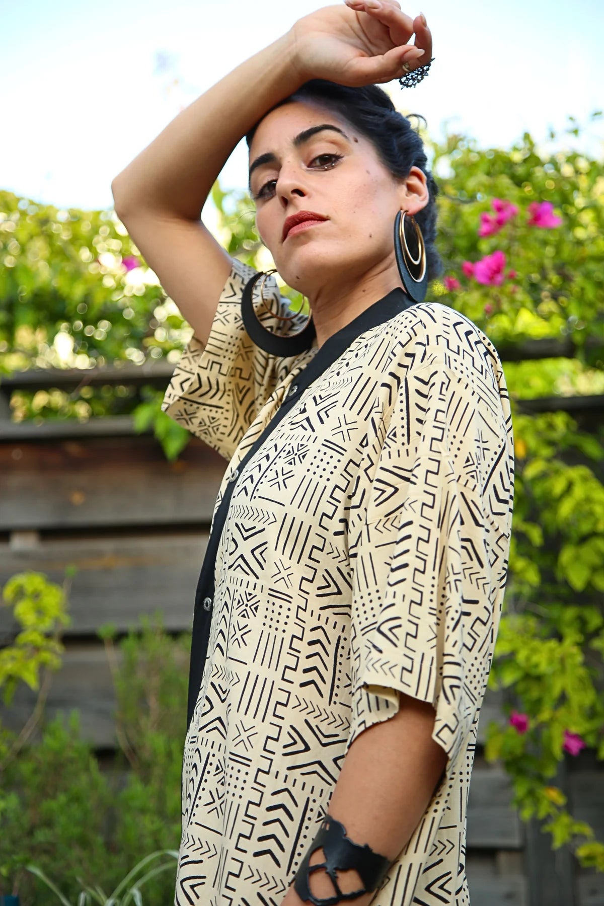 BUTTON UNISEX TUNIC Black & White Print