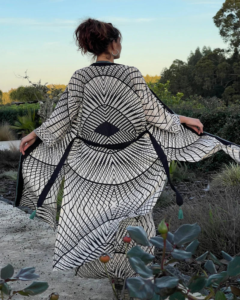 BOHO KIMONO BLACK & WHITE