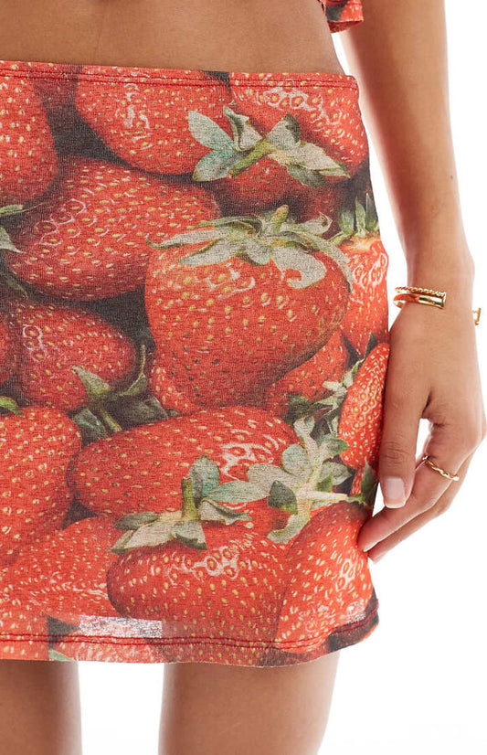 COLLUSION Mini Skirt In Photographic Strawberry Print
