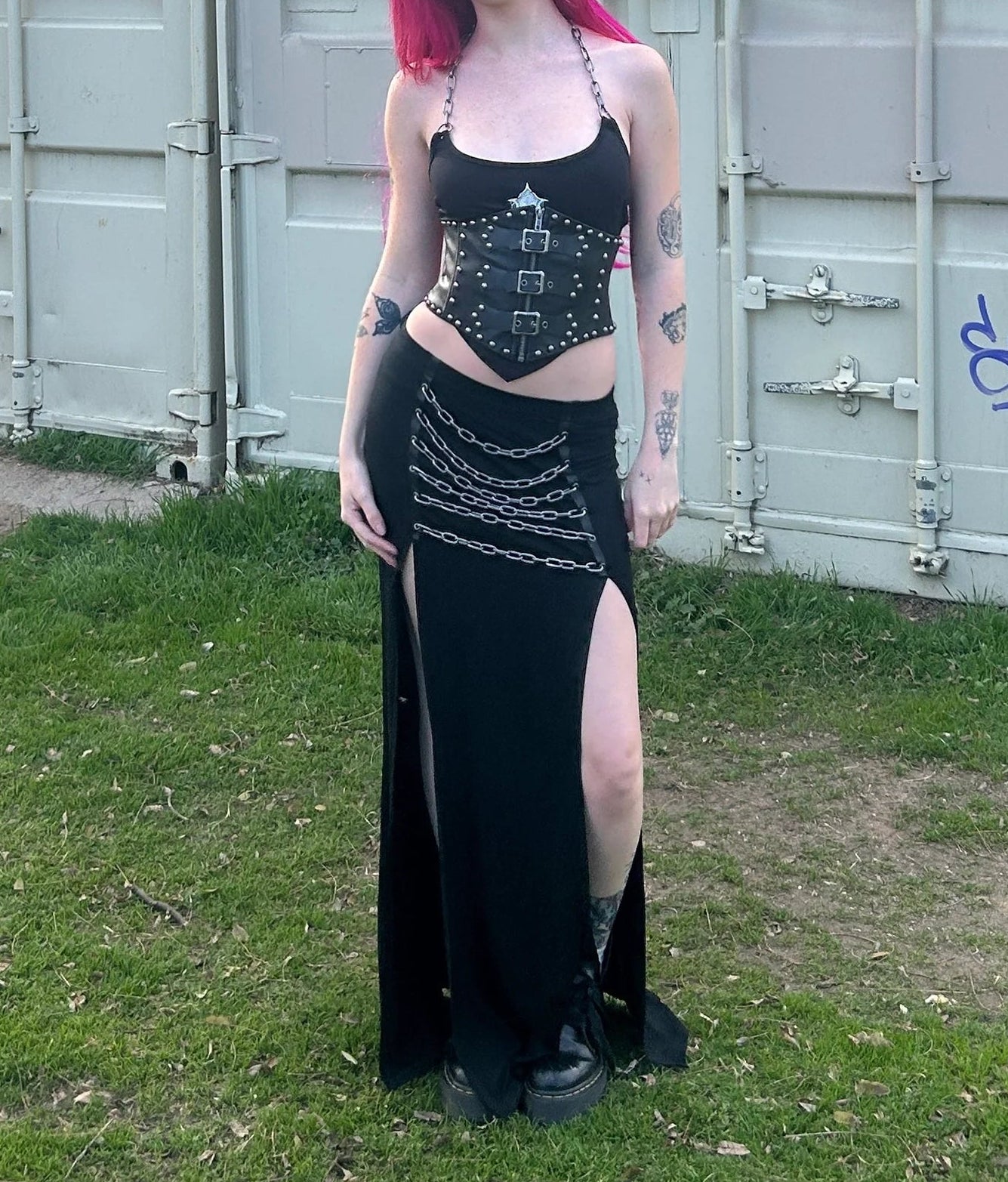 Chain Detail Slit Maxi Skirt – Black