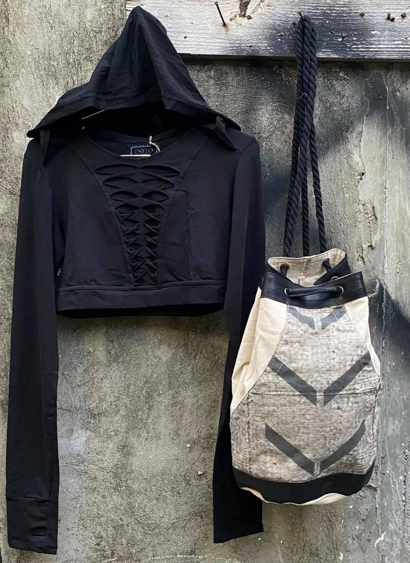 DRAWSTRING PACK