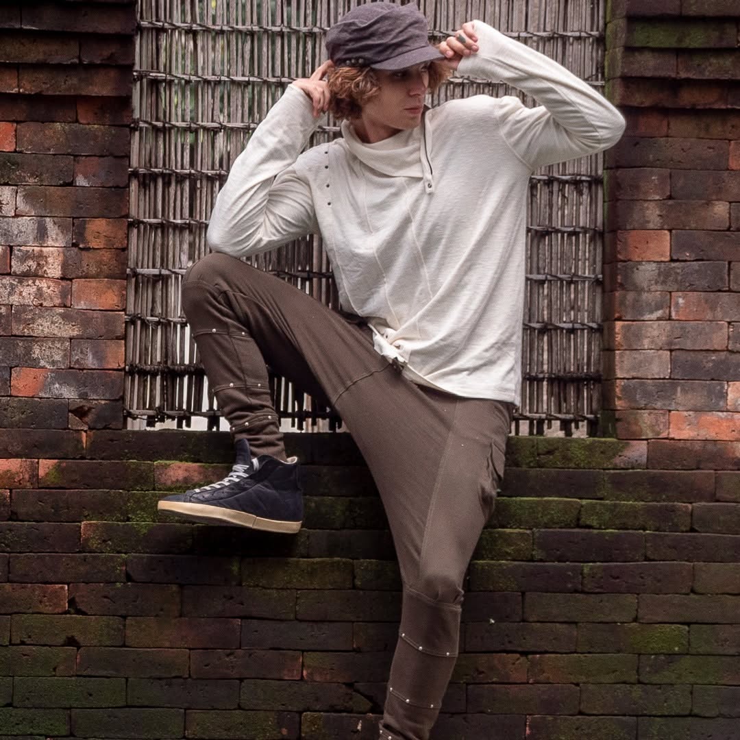 TILTED RMX Sweater In Off-White