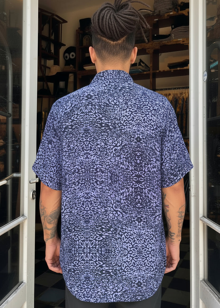 LEO Unisex Short Sleeve Button Shirt