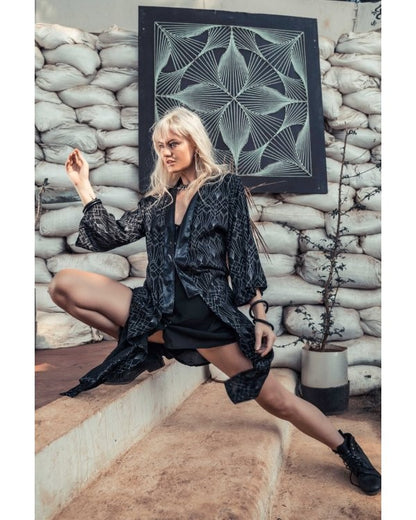 URBAN SILVER KIMONO