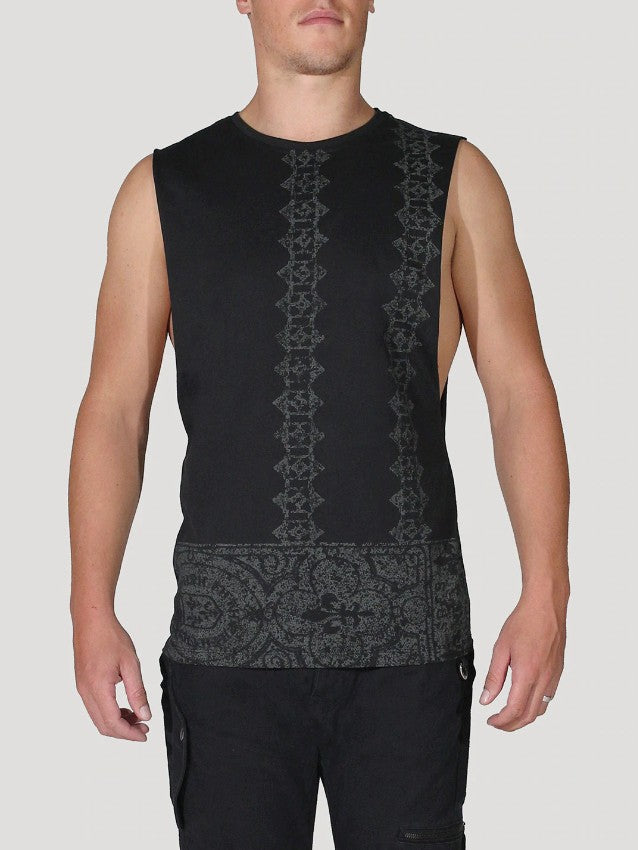 MEMO Sleeveless Tee In Black