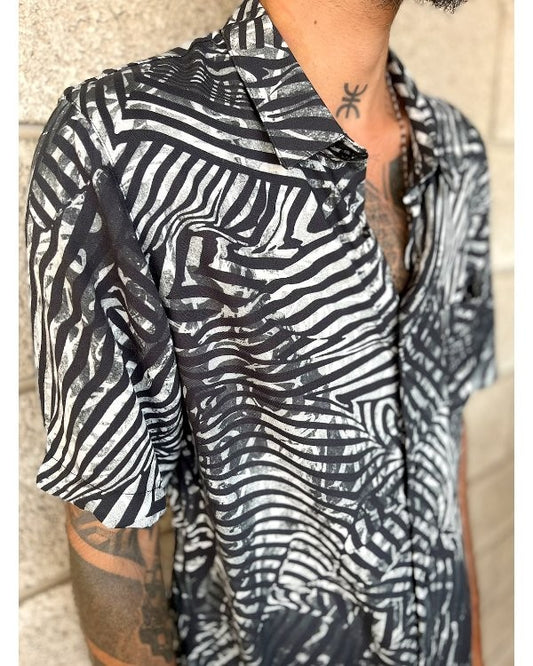 TIGA Short Sleeve Botton Shirt