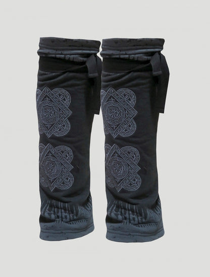 JAYA Legwarmers In Black