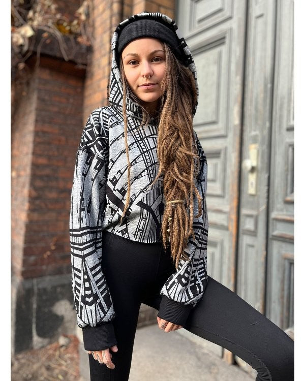 METROPOLIS Crop Top In Black