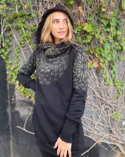 LOTUS Hood Sweat In Black
