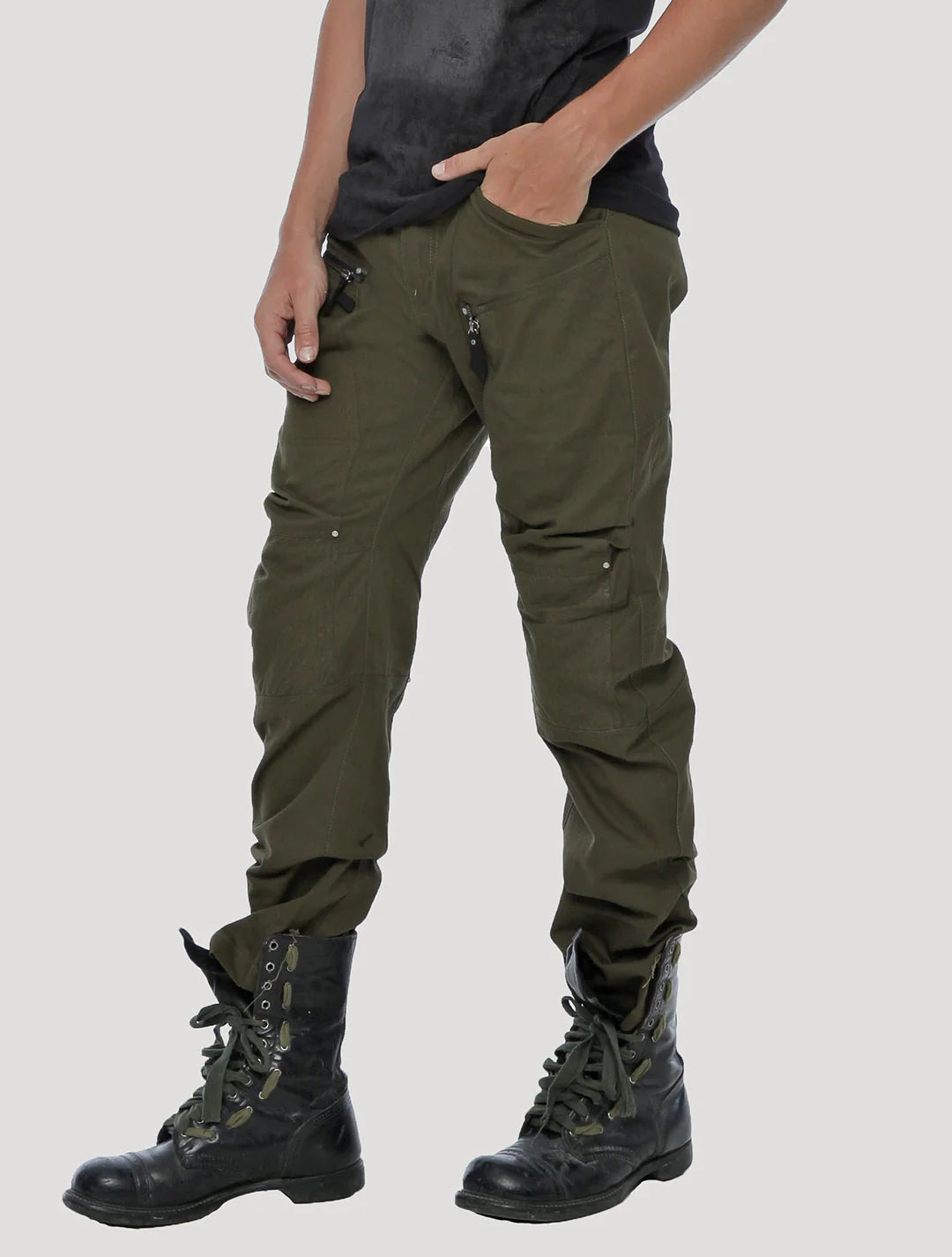 MAGNUS Pants In Olive