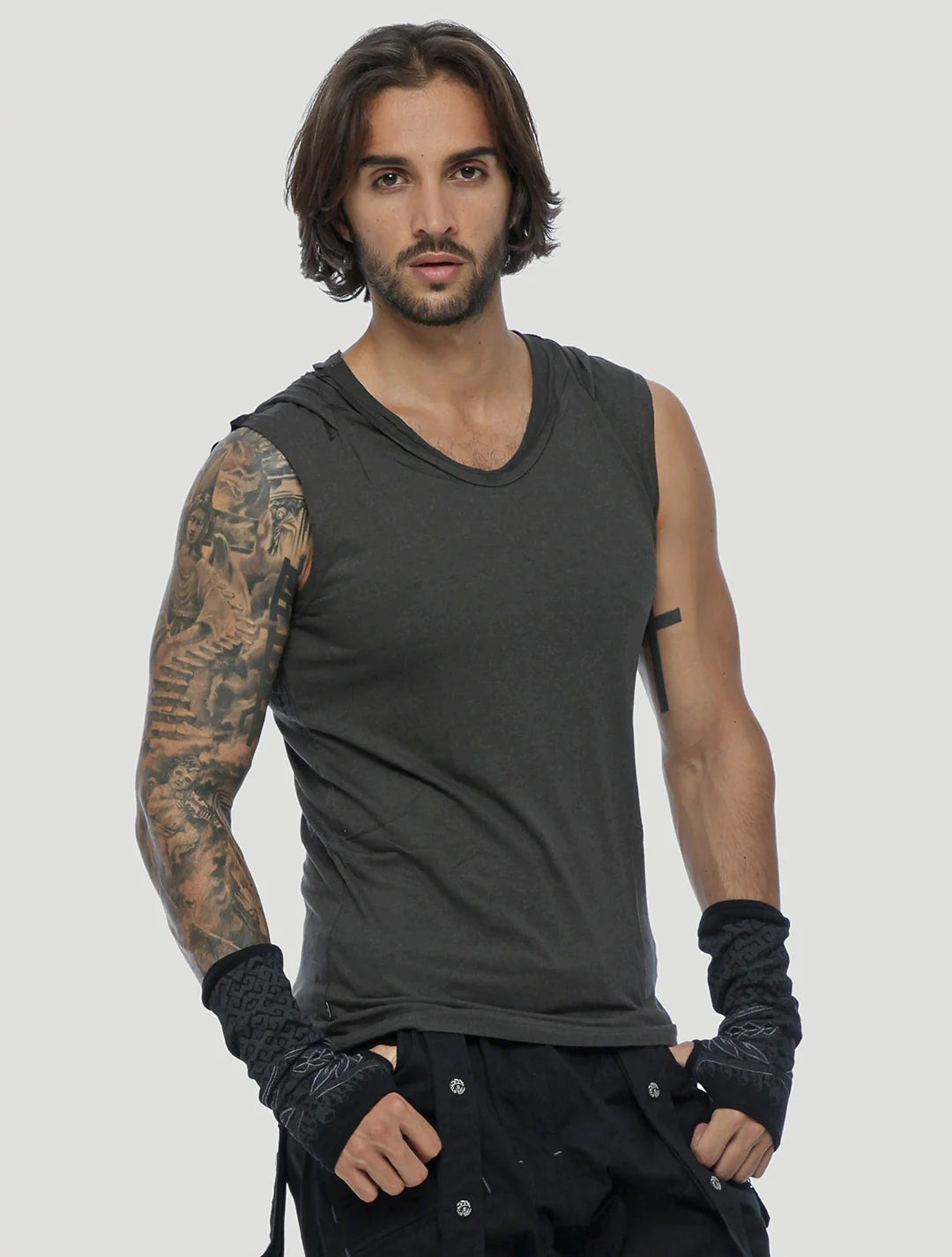TIGER Sleeveless Tee In Olive Noir
