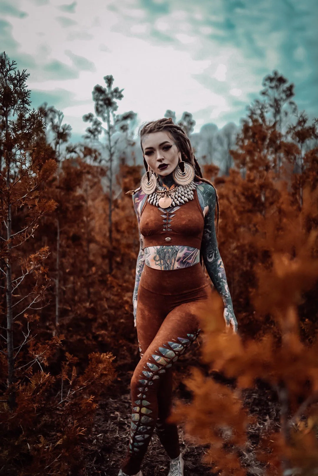 Yoga Side Cutouts Leggings In Brown