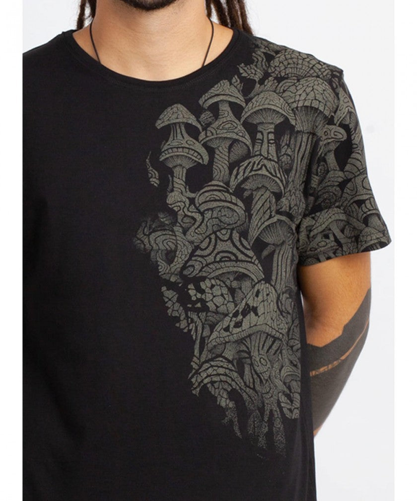 DEEP FOREST  T-Shirt In Black