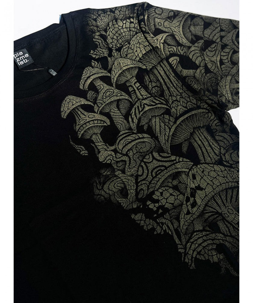DEEP FOREST  T-Shirt In Black