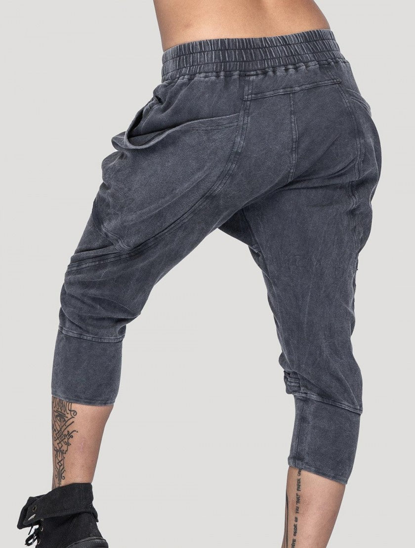 Twisted Grunge ¾ Pants In Washed Black