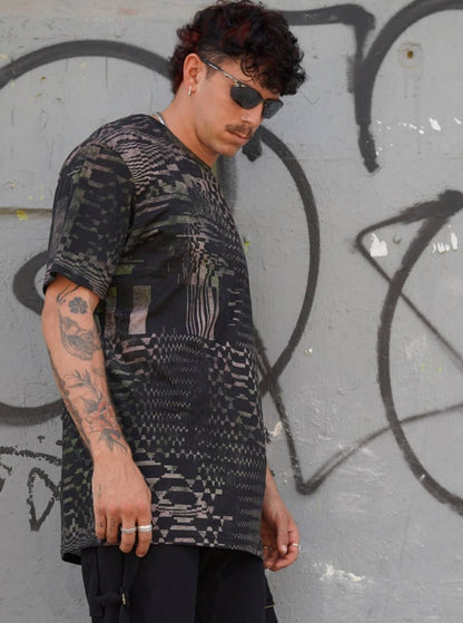GLITCH GRID T-Shirt - Multi Dark