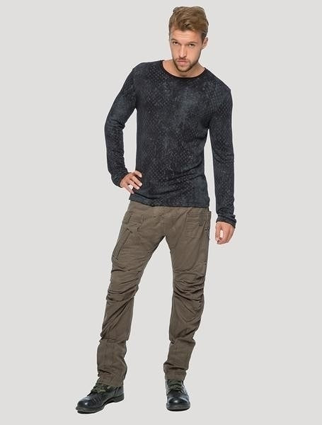IRONY Sweater In Black