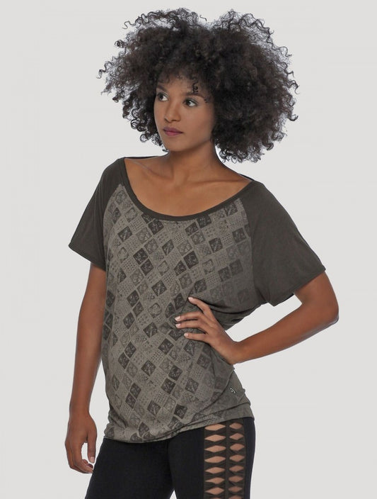 BATIK Top In Olive Noir