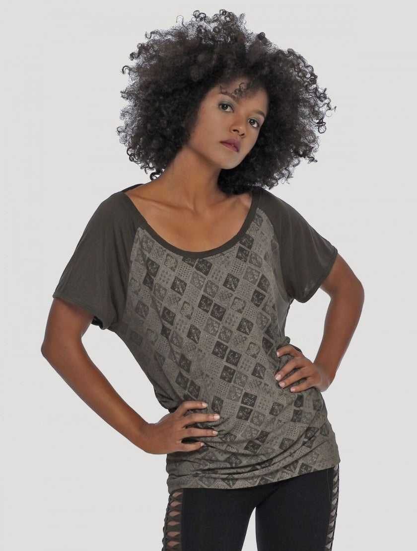 BATIK Top In Olive Noir