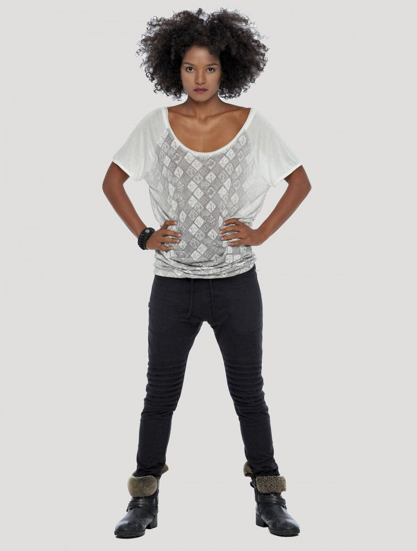 BATIK Top In Off-White