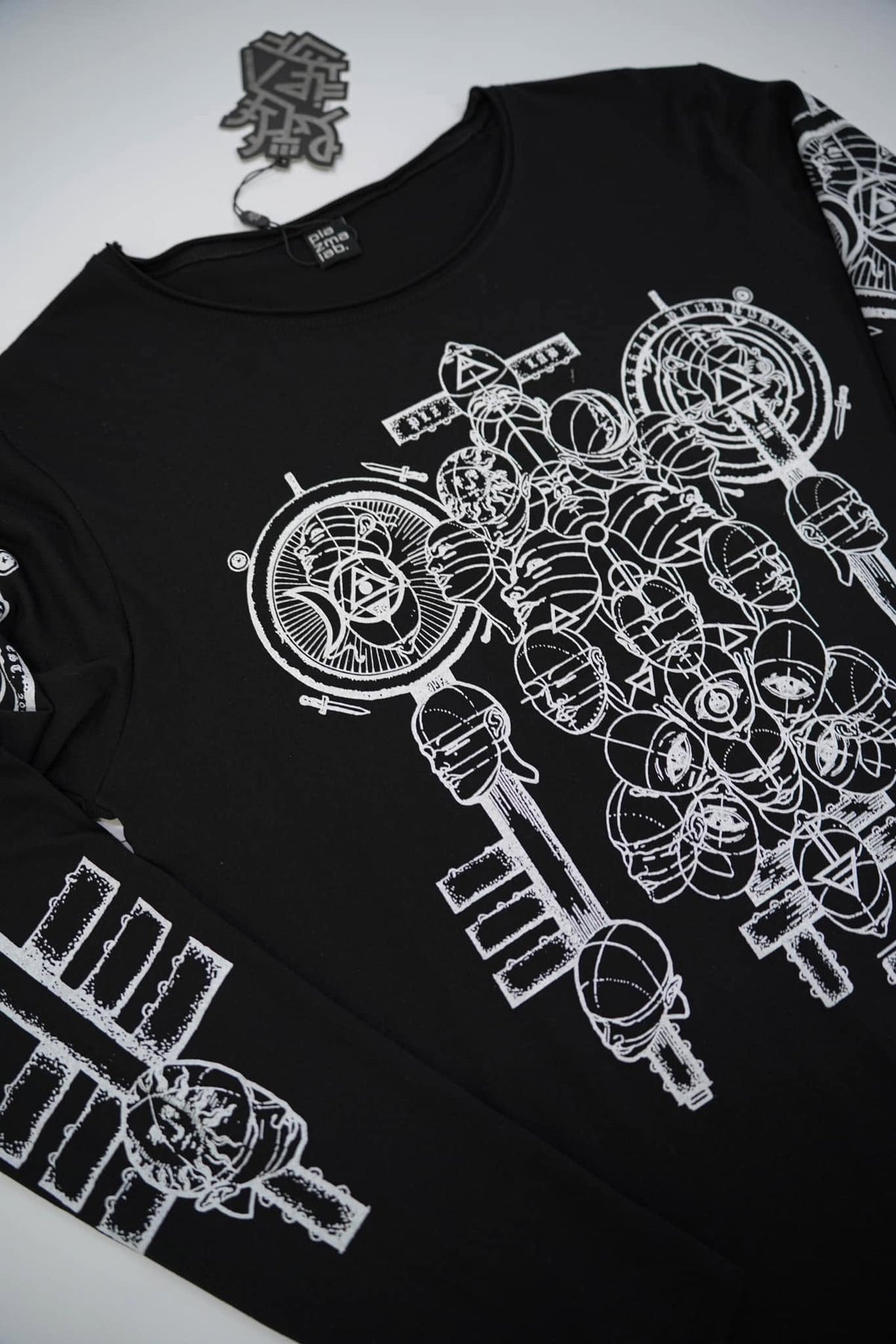 ALCHEMIST Unisex Long Sleeve Shirt In Black