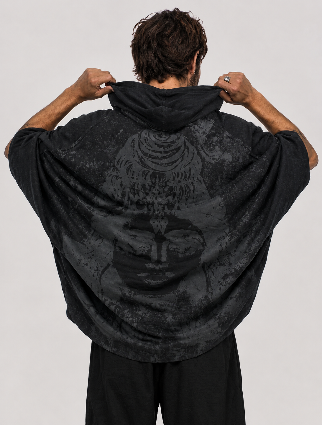 MAHA Unisex Kaftan In Black