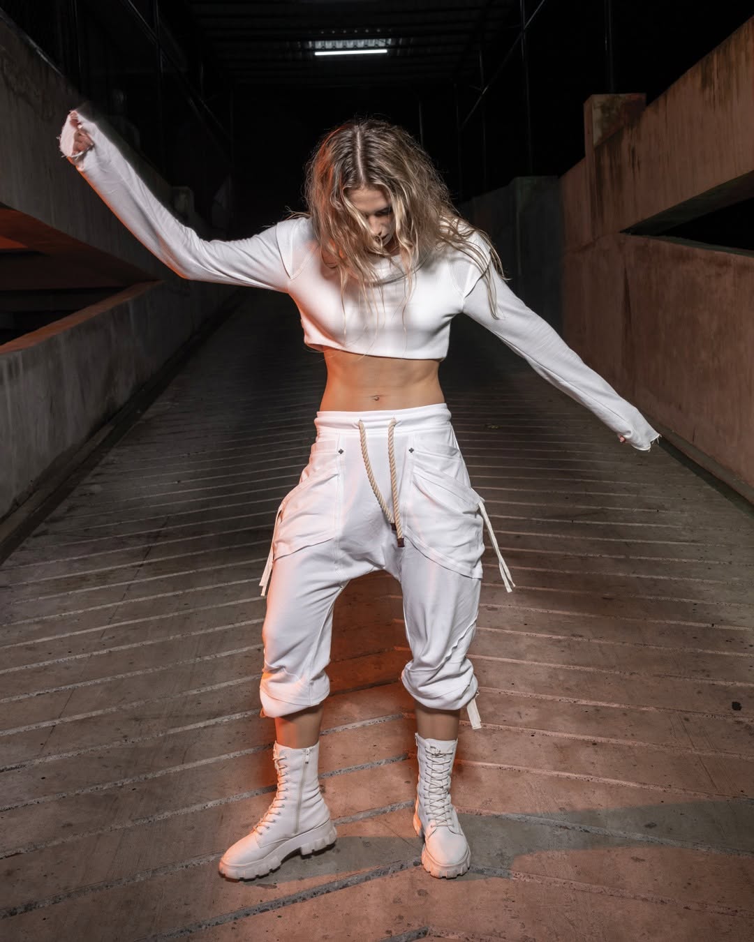 XB RMX Crop Sweater Crop Top In Off-White