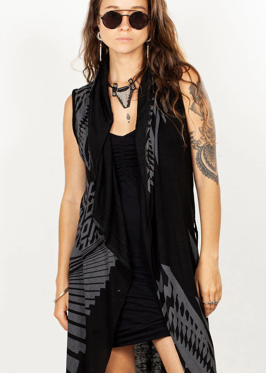 WO ATAR Kimono Vest In Black